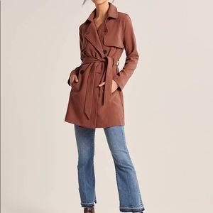 Drapey terra-cotta trench